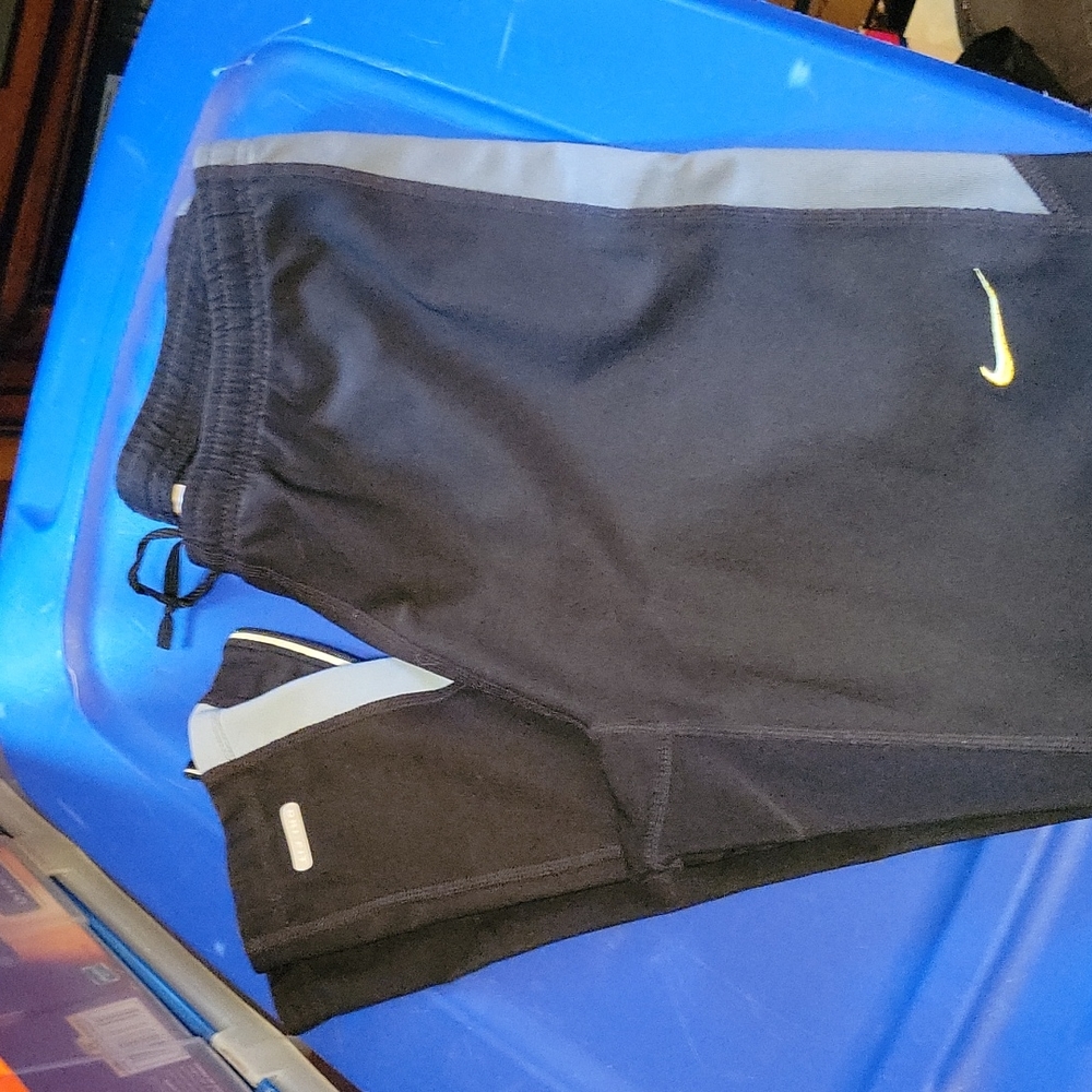 New NIKE Dri fit leggings